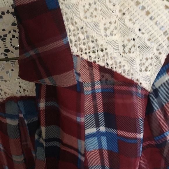 Lightweight flannel 🍂 - Picture 3 of 4